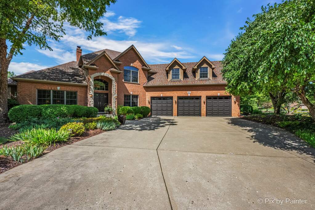 6211 Brighton Ln, Lakewood, IL